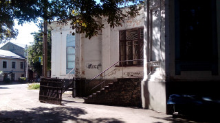 10 сент 2023 года-Вид на боковые стены городского Планетария