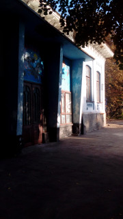 Наши местные власти защитили старое здание нашего города от реконструкции