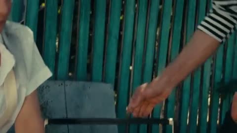 Ислам-Итляшев-Молодая-Премьера-клипа-202_24_050101