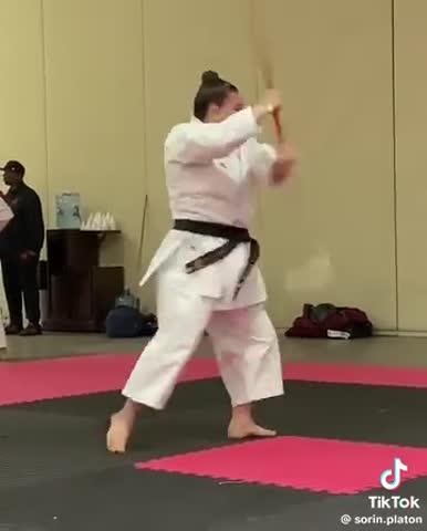 WhatsApp_Video_2023-11-09_at_12_14_26