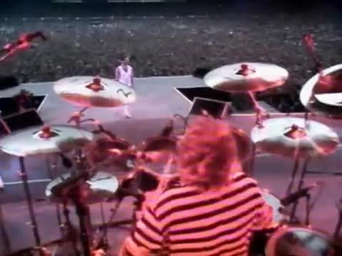 Queen_-_I_want_to_Break_Free_-_Wembley_1986360P