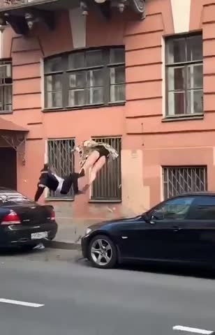 драка_на_балконе