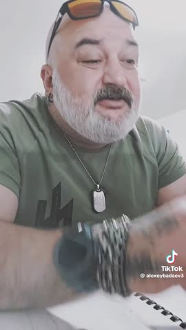 С женщинами  сложно