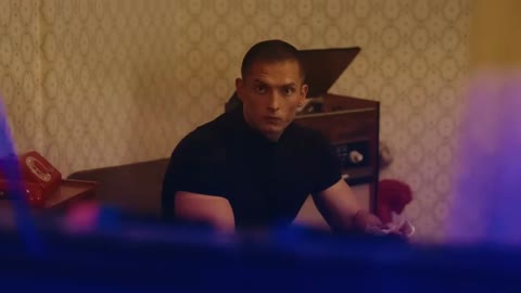 NLO_Краски_-_Я_полюбила_бандита_Премьера_клипа_2024_480p