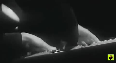 _Королева_красоты__-_Муслим_Магомаев__Муз__А__Бабаджаняна_Сл__А__Горохова_