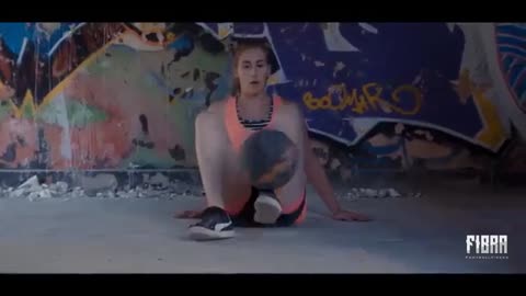 Ultimate_Sexy_Female_Freestyle_Skills-_