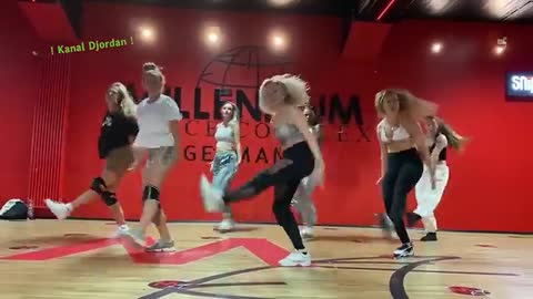 Yuri_Sosnin_-_Supergirl__NEW_2021__-_YouTube