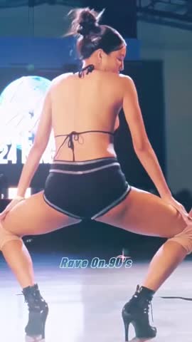 RAVE_ON__90_S_AlysiaWallace_