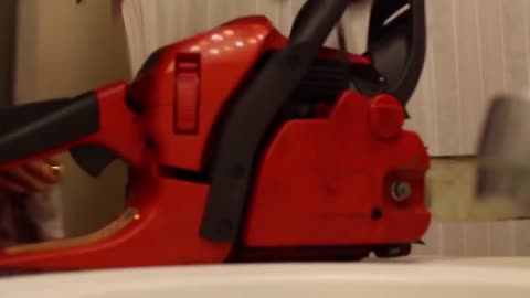 Прикол_над_девушкой_в_ванной-9491056087