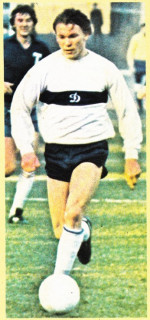 Молодой_динамовец_из_Киева_Олег_Блохин_с_мячом