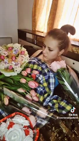 Девушка 8 марта