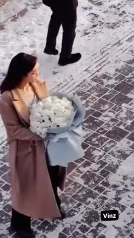 дарите_женщинам_цветы