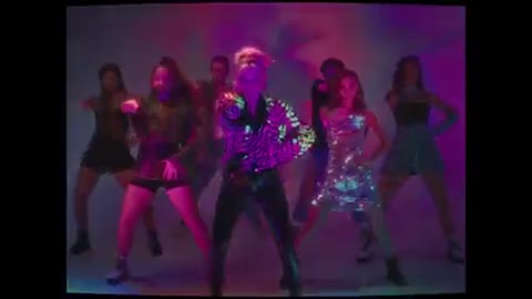 Маша_Кондратенко_feat__Mashukovsky_-_Ведмеді-Балалаики