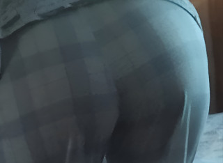 Анал в эту попку вчера был