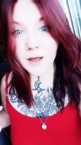 viki_fox_2025-10-18-11-04-14_1760774654561