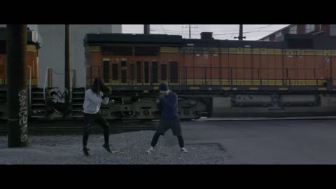 Ed_Sheeran_-_Shape_of_You_Official_Music_Video720P_HD