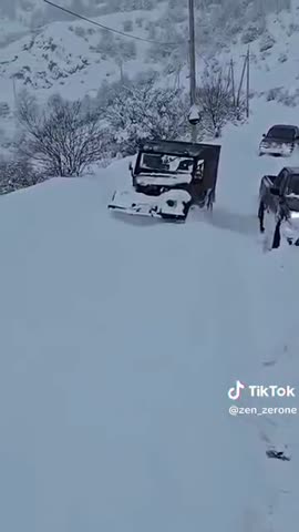 Тот_случайкогда_даже_снег_перед_ним_извиняется