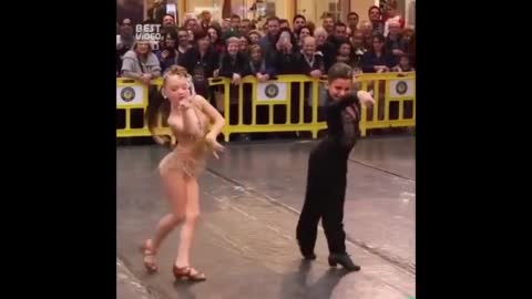 Я_даже_в_моем_возрасте_так_не_станцую_????