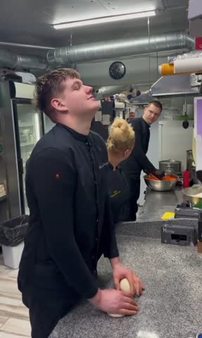 2_5212974984531577503