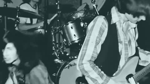 Воскресенье_-_Забытую_песню_несёт_ветерок