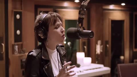 Halestorm_-_Break_In_feat__Amy_Lee_Official_Video