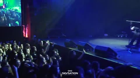 Karen_ТУЗ_feat__Gaya_Khan_-_Сеньорита_BUD_ARENA480P