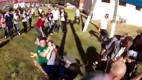 ___RAVNOMERNO_PROTEKAET_ZHIZNb_V_SELE__POZITIV_Avtor_i_ispolnitelb_Anatolij