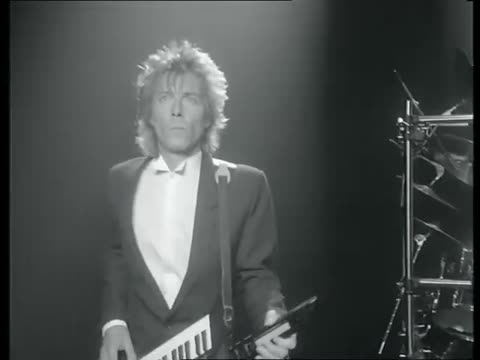 Status_Quo_-_In_The_Army_Now_Video