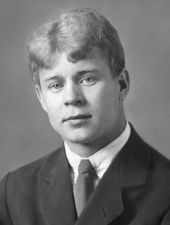 Sergey_Yesenin_2