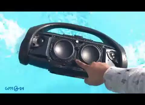 Bass_test_колонки_в_бассейне_360