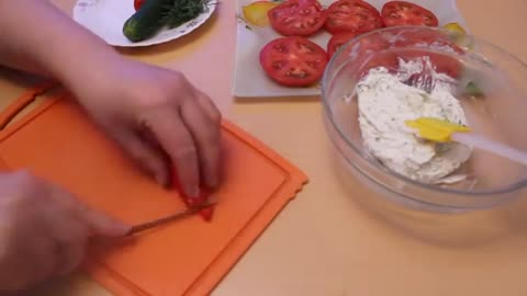 СУПЕР_ЗАКУСКА__СМЕТАЕТСЯ_ПЕРВАЯ_СО_СТОЛА_