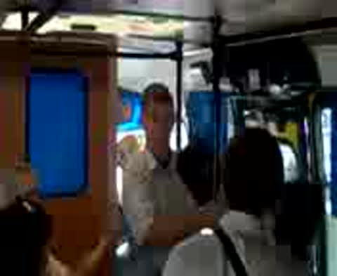В автобусе