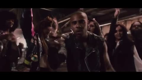 vidmo__Vic_Mensa_-_Reverse_ft_G-Eazy_novyjj_klip_640