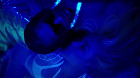 vidmo__Iggy_Azalea_ft_Tyga_-_Kream_854