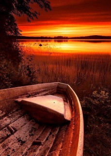 закат на реке