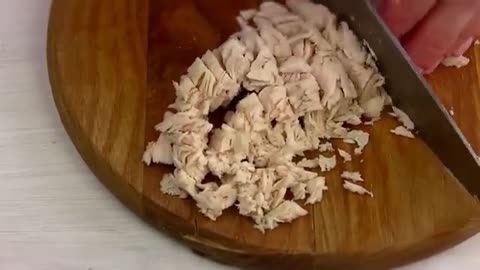 OChEN_VkusnyjNo_neverojatno_prostoj_Salat_s_BAKLAZhANAMI-