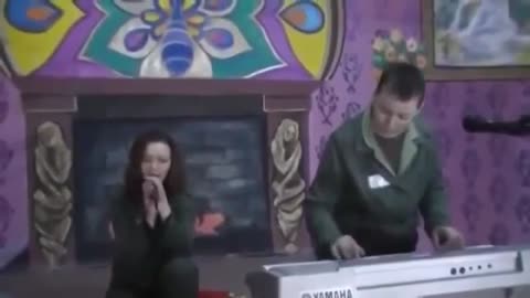 девченки_в_испровительной_колонии_красиво_поют_-_Не_уходи