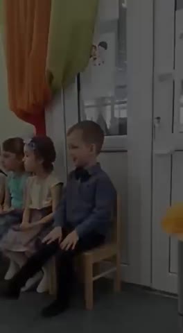 Танцор  стула  смотреть  до  конца